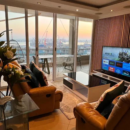 Accommodation Front - Extravagant 4 Sleeper Penthouse With Stunning Views-2
