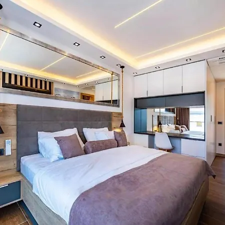Villa Omega - Four Bedroom Villa With Swimming Pool-3