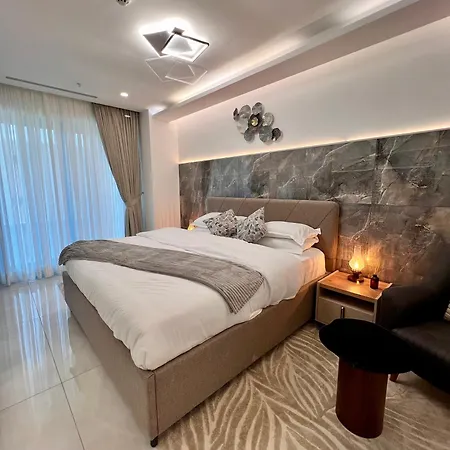 Gorgeous 2 Bedroom At Kasstowers-2