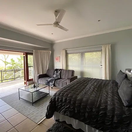 Hibberdene Holiday Home-3