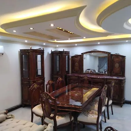 Spacious And Luxurious Apartment-3