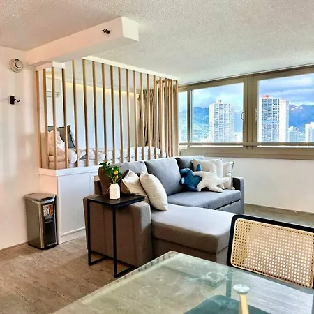 Central Waikiki Luxury High Wtih Views & Beach-2