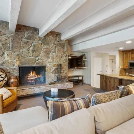 Village Center C2J By East West Hospitality-3