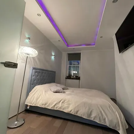 Covent Garden Two Bedroom Flat-2