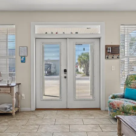Blue Oasis Beach Vacation Home With Private Pool & Hot Tub-2
