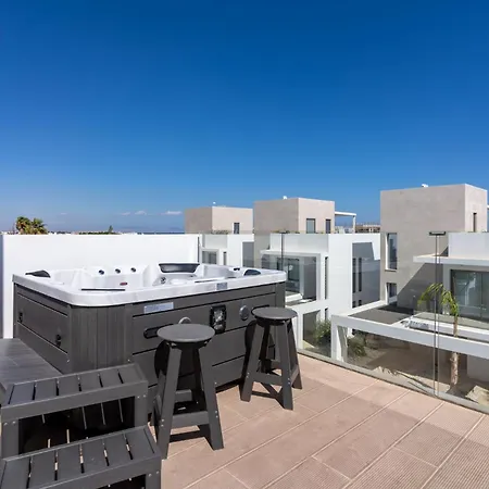 Cyan 3-Bedroom Villa In Protaras-3
