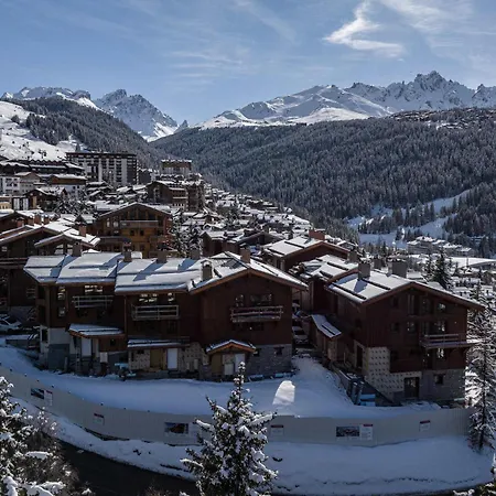 Appartement Spacieux Avec Jacuzzi A Courchevel - Fr-1-563-143-2