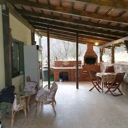 Housing Vaducrisului Casa Genysa-3