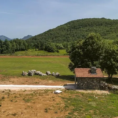 Villa Luka - New Isolated Villa With Heated Pool, Jacuzi And Sauna-2