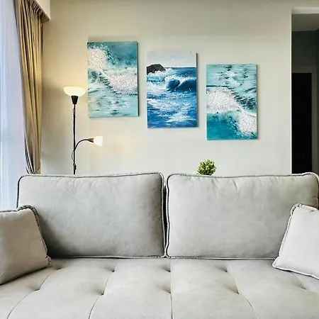 Urban Suites Cozy Home With Netflix And Board Games-3