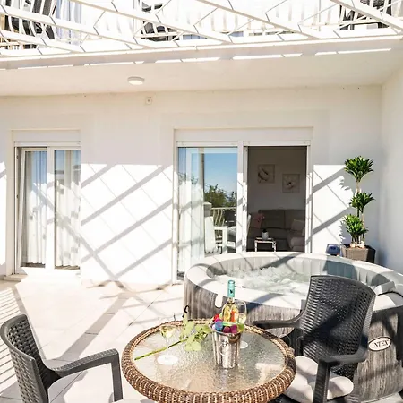 Apartments Bla Evi - Comfort Two Bedroom Apt With Hot Tub And Sea View-2
