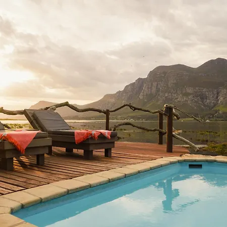 Mosaic Lagoon Lodge-2