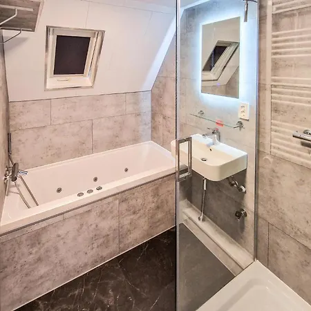 3 Bedroom Beautiful Home In Gramsbergen-2