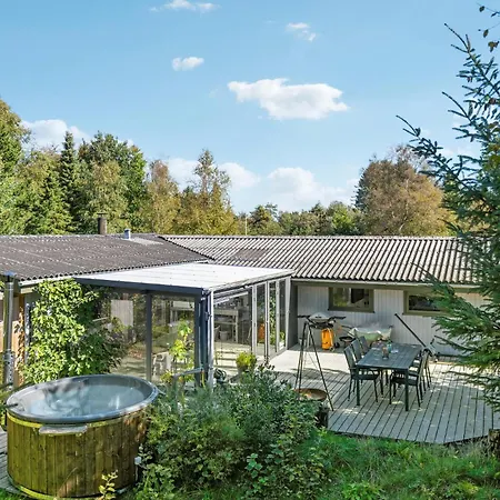 Atemberaubendes Haus In Sæby Mit Küche-3