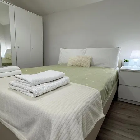 Double Room With Garden View-3