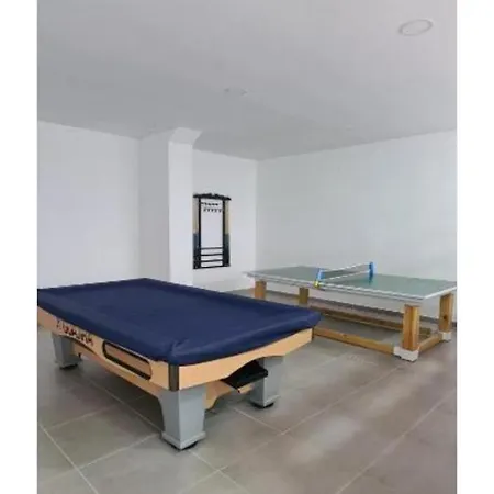 Estudio Con Piscina En Res De Lujo A 10 Min Ctro Y Playas-2