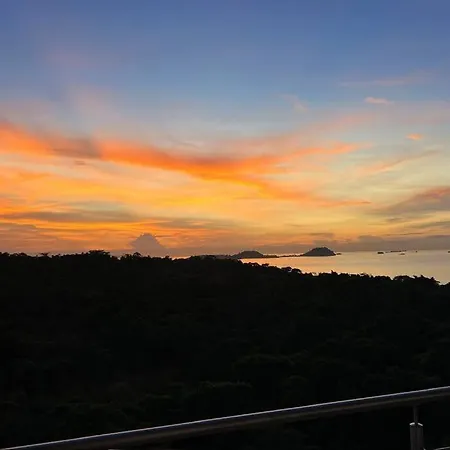 Luxury Beachfront Apartment Near Panama City-2