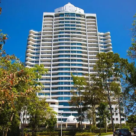 Luxury Beachfront Apartment Near Panama City-3