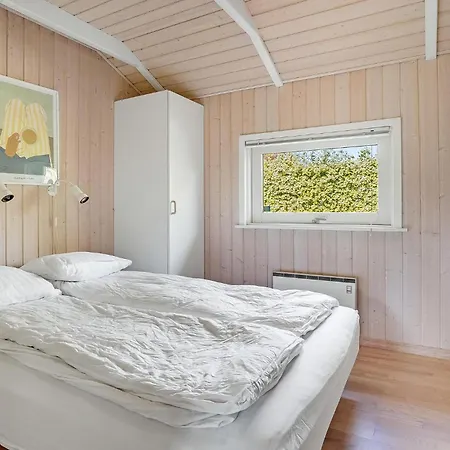 Holiday Home Svalevej I-3