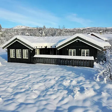 Family-Friendly Cabin With Stunning Outdoor Access-2