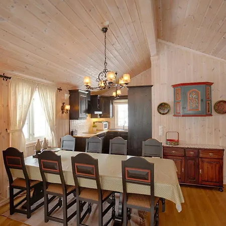 Family-Friendly Cabin With Stunning Outdoor Access-3
