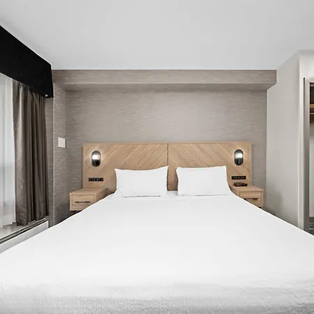 Sandman Hotel Calgary Airport-3