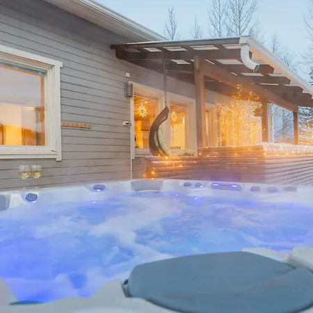 Aurora Jacuzzi Lodge-2