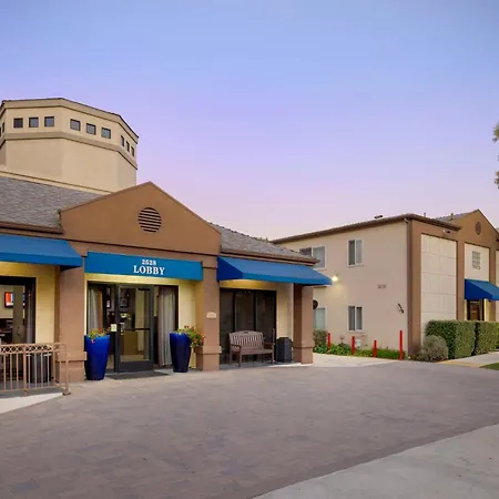 Best Western Royal Palace Inn & Suites-2