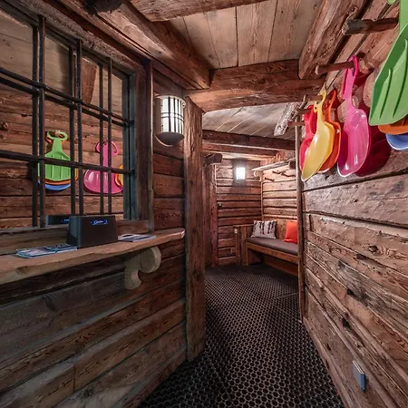 Chalet Familial Authentique Avec Spa, Jacuzzi Et Hammam - Courchevel 1850 - Fr-1-613A-26-3