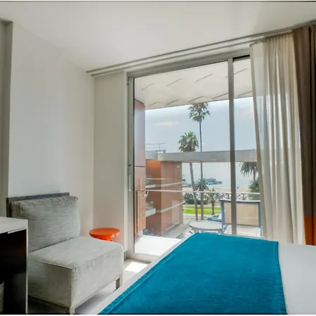 Shore Hotel-2