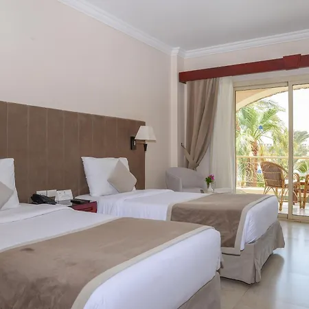 Brayka Bay Reef Resort-2