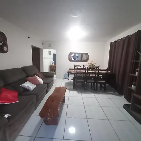 Casa De Praia Com Jacuzzi-3