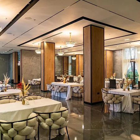 Henry Resort & Spa-3