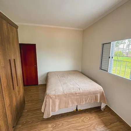 Casa Com Hidro E Piscina-3