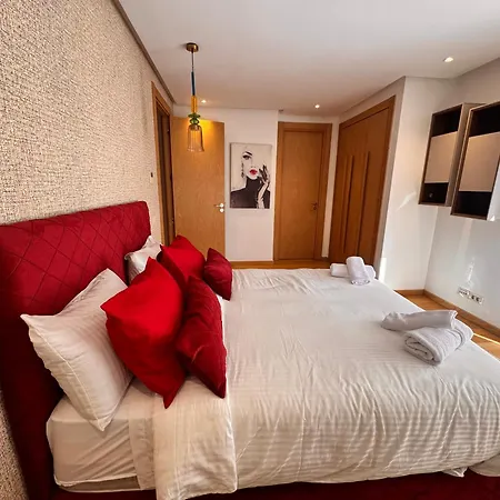 Duplex De Luxe Avec Jardin Au Coeur De La Marina-3