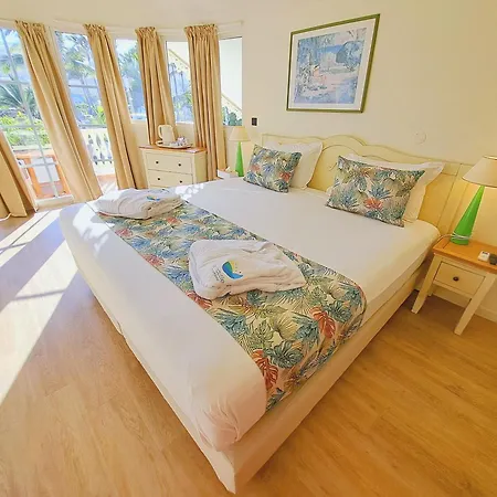 Le Nautile Beachfront-2
