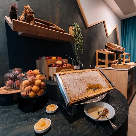 Le Riviera - Hotel Restaurant & Spa - Ex Golden Tulip Aix Les Bains-2