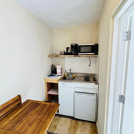 Ling Ling Room - Ferdie's Place-2