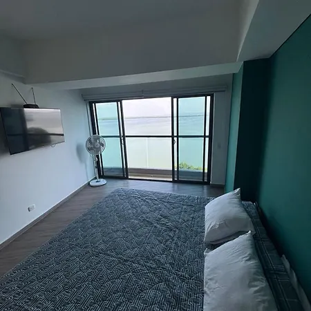 Amazing Bay View Apartment In Cartagena!-3