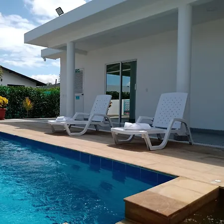 Casa Con Piscina Jacuzzi Disfruta En Familia-3