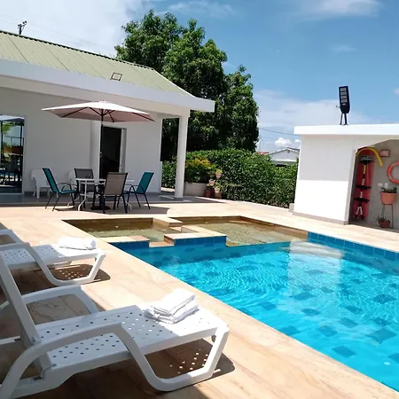 Casa Con Piscina Jacuzzi Disfruta En Familia-2