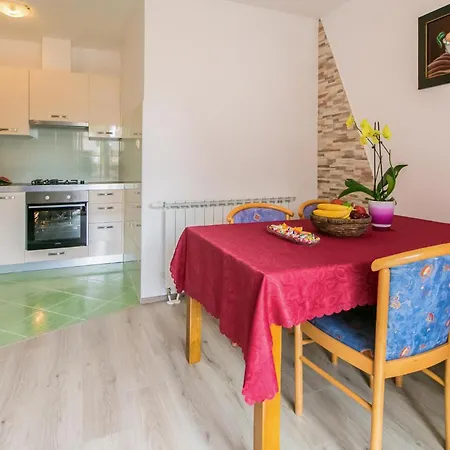 Tolle Wohnung In Pula Mit Swimmingpool-2