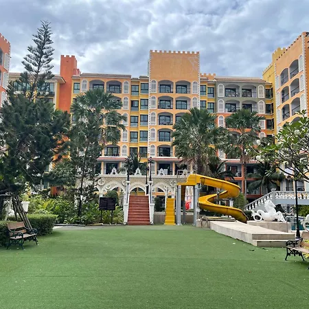 Venetian Signature Condo Pattaya-3