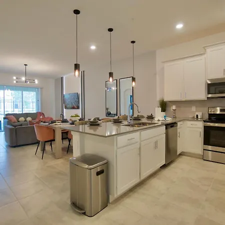 Pet-Friendly Luxury Resort Condo Near Disney 339-2