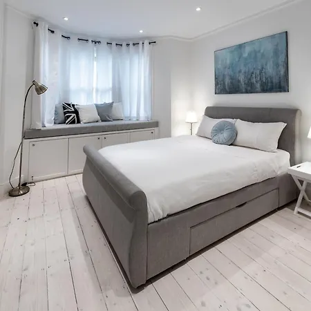 2Beds Apartment Garden & Jacuzzi Kensington-2