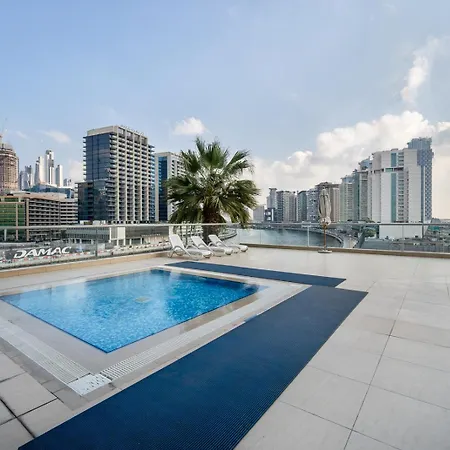 1Br Stunning Canal & Burj View, Luxury Stay At Fairview Residency-2