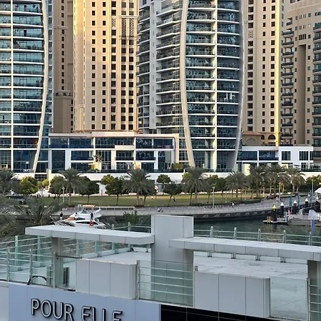 Stylish Studio With Stunning Marina Canal Views Near To The Beach-3