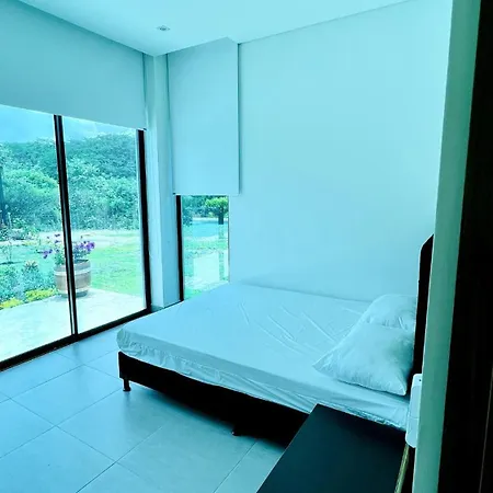 Luxury Estate With Private Pool & Jacuzzi-3