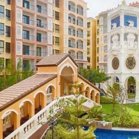 Venetian Signature Condo Pattaya-3