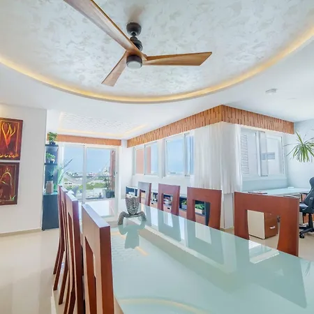 Luxury 4 Bedroom Penthouse With Private Jacuzzi Steps From Hotel Zone-2